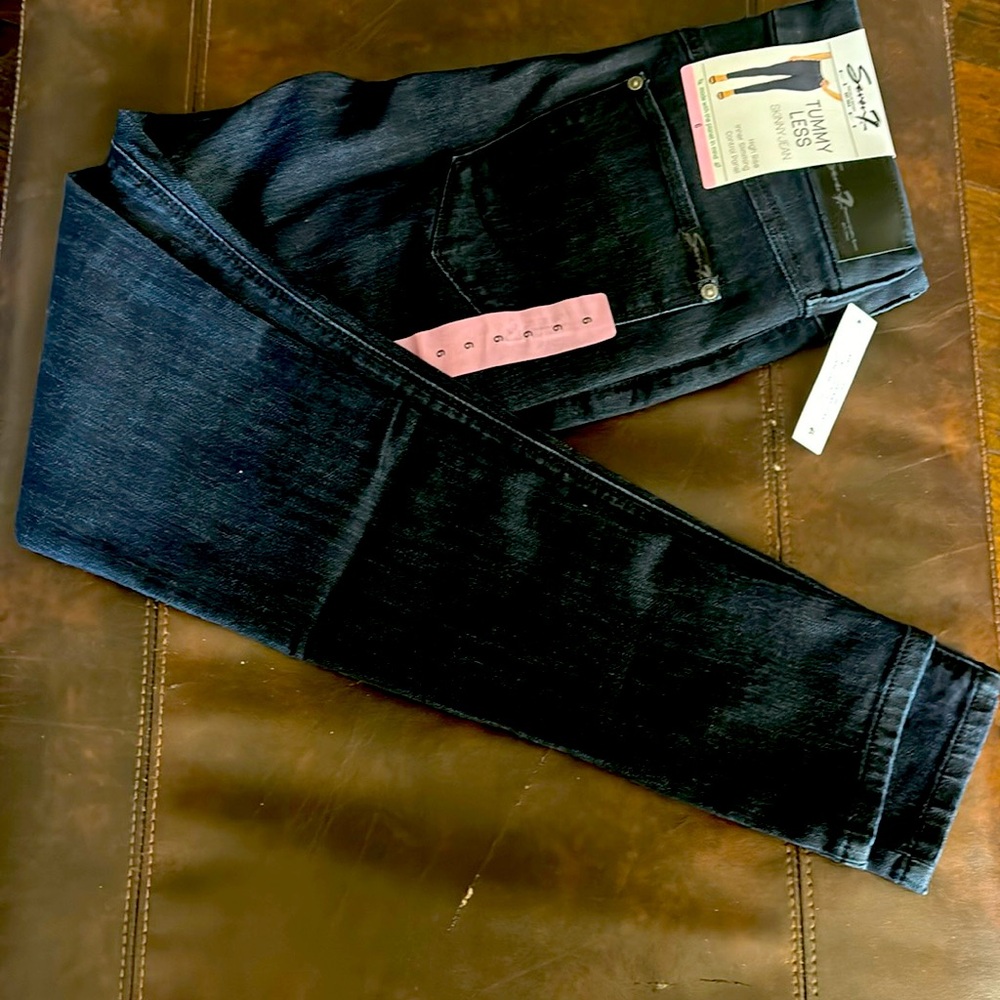 Seven 7 new size 6 blue jeans and dark blue